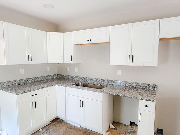 4th image of 267 A & B Chamblin St