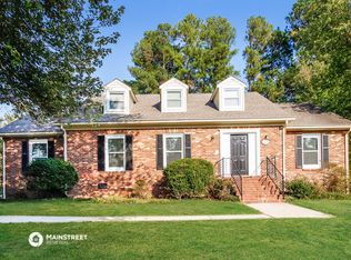 1004 Shalimar Dr, High Point, NC 27262