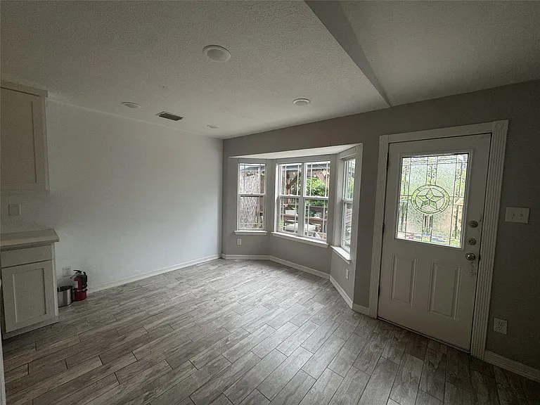 5814 Shreveport Dr — Photo 9