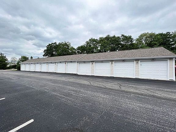 5th image of 153 Saddlebrook Ln Unit 447