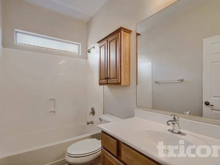 1353 E Judi Dr — Photo 10