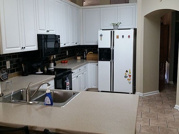 3rd image of 6400 Eastwood Glen Dr