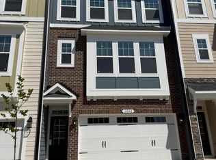 10040 Secluded Garden Dr #195, Apex, NC 27523