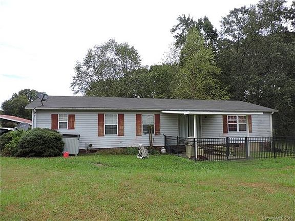 2nd image of 124 Rollingwood Dr