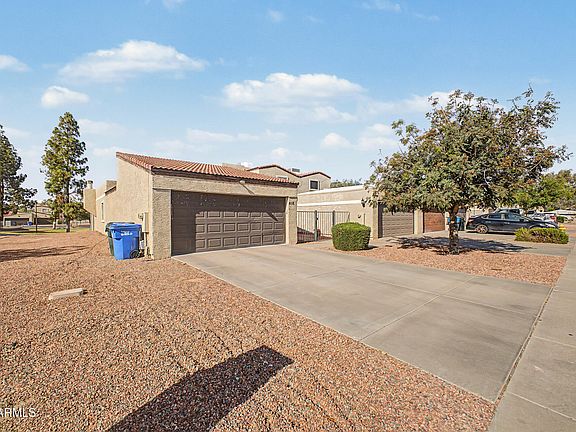 2nd image of 418 E HIDALGO Avenue