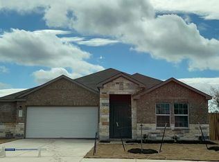 213 Chickasaw Ln, Hutto, TX 78634