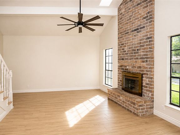 2nd image of 6941 Braesvalley Dr