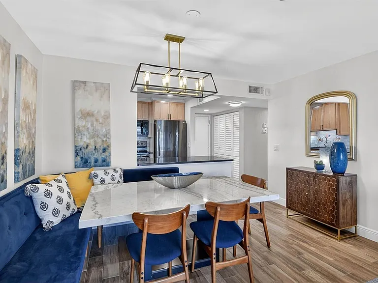 1502 S Lakeside Dr #214 — Photo 7