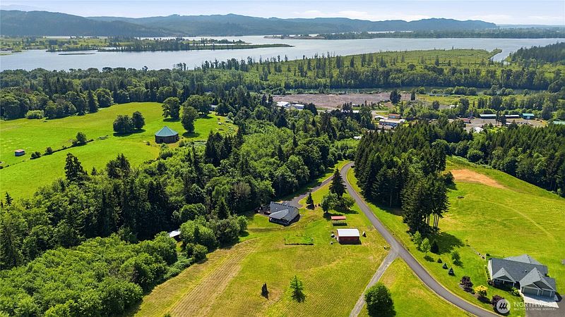 5th image of 30 Forest Heights