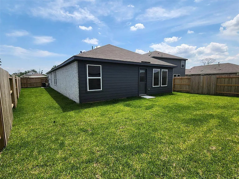 929 Capracotta Dr — Photo 26