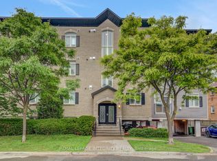 711 Churchill Ave N #402, Ottawa, ON K1Z 5G6