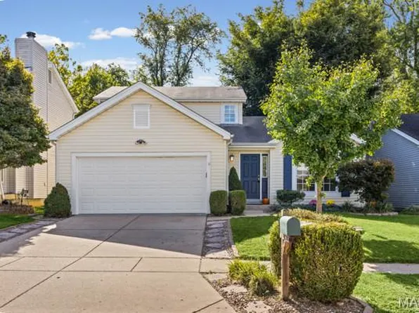 2518 Barrett Place Dr, Ballwin, MO 63021