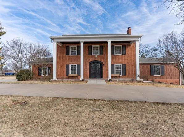 10 Holman Rd, Moberly, MO 65270