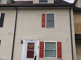 8 Fresconi Ct, New Castle, DE 19720