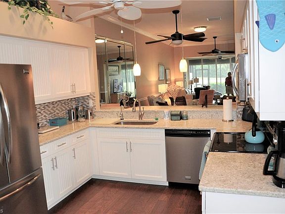4th image of 14992 Hickory Greens Ct