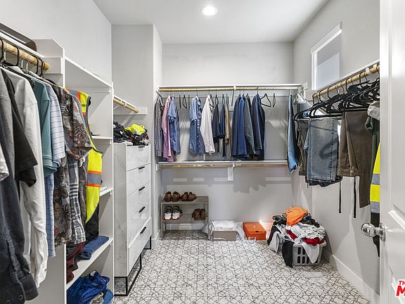 5th image of 551 Daniel Freeman Cir