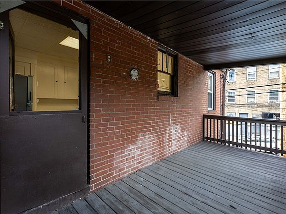 3rd image of 650 Ardmore Blvd