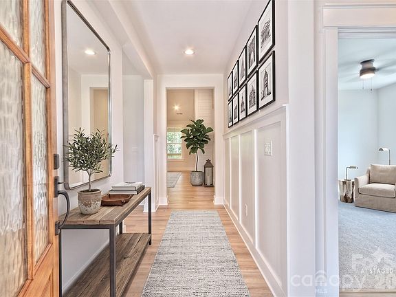 3rd image of 3165 Timber Run Ln