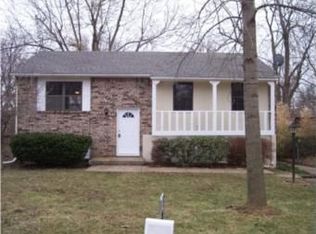 2616 NW Castle Dr, Blue Springs, MO 64015