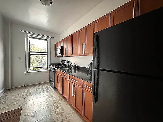 4th image of 83-80 118th St #4W