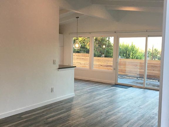 2nd image of 1216 Calle Del Sol