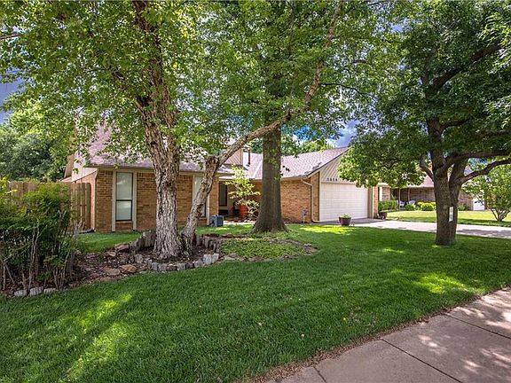 2nd image of 2820 Countrywood Ln