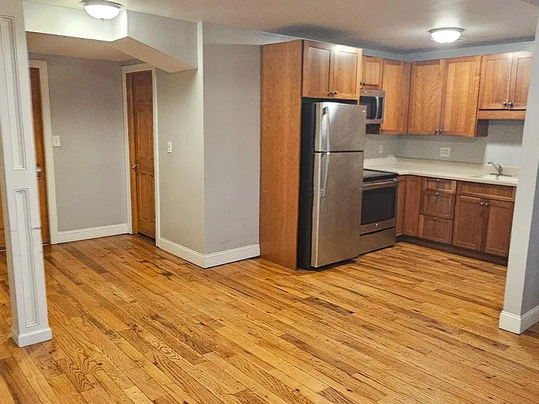 28 E Grand Ave #BB — Photo 1