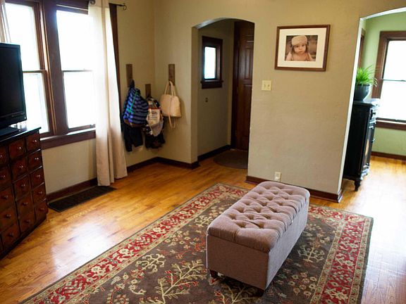 3rd image of 1512 Park Ave