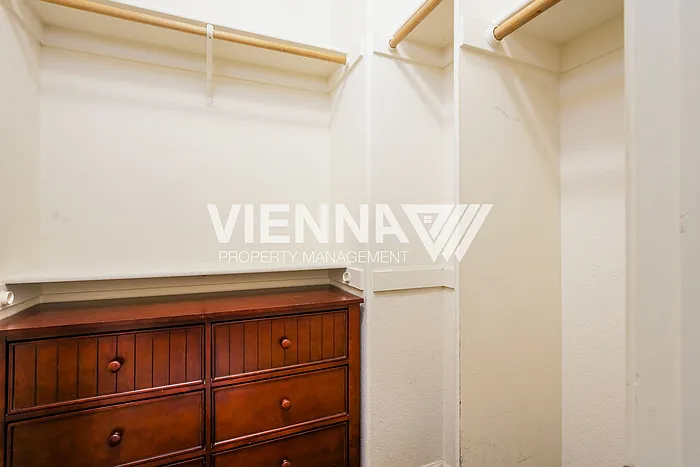 48 Villa Gardens Ct — Photo 13