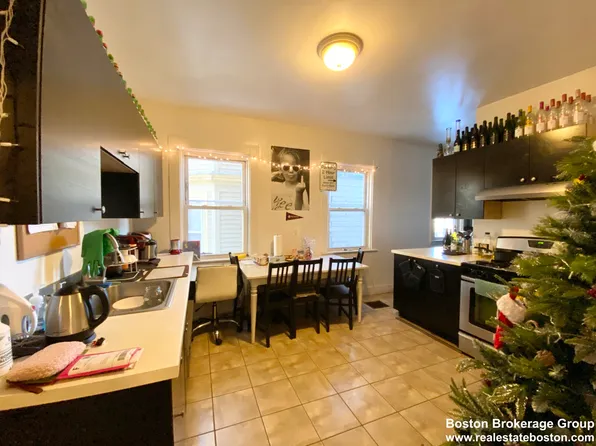 72 Calumet St #1, Boston, MA 02120