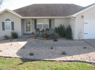 138 Hedgeapple Rd, Spokane, MO 65754