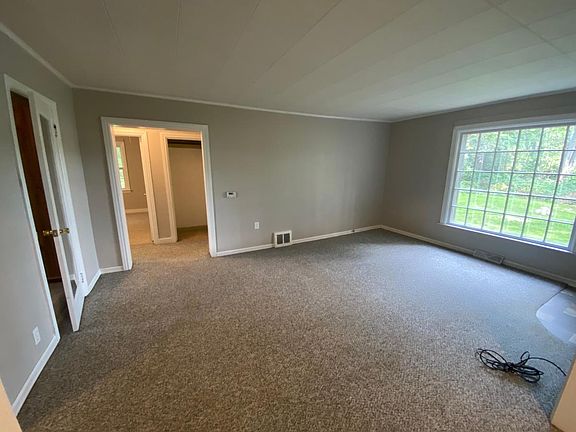 5th image of 4637 W River Dr NE
