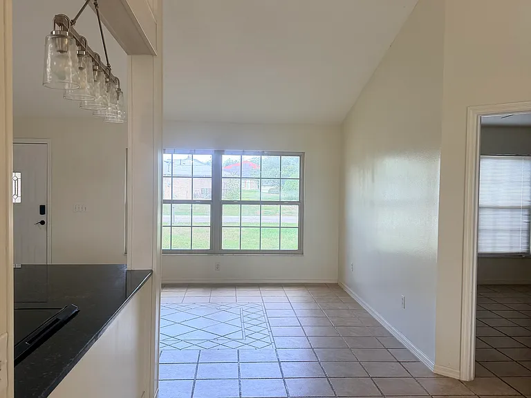 258 Shadydale Ct — Photo 12