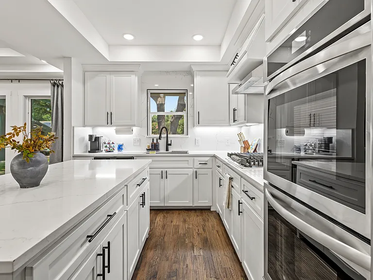 13002 Halwin Cir — Photo 32
