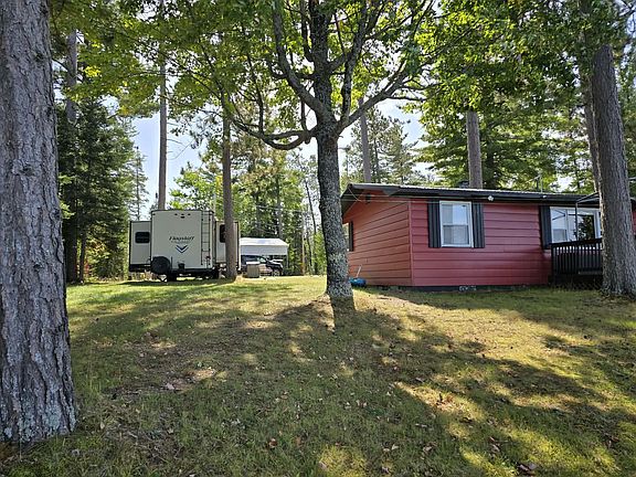 3rd image of 2330 S Helen Lake Rd