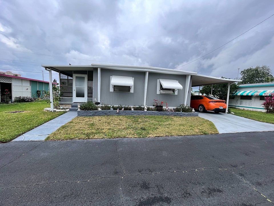 1st image of 900 9th Ave E #97