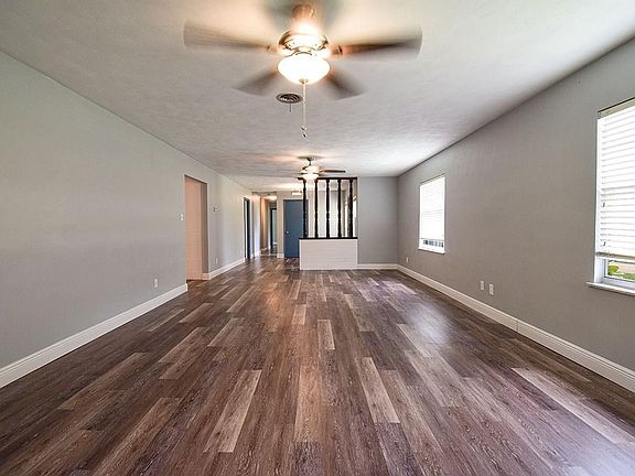 4th image of 1607 36th Ave