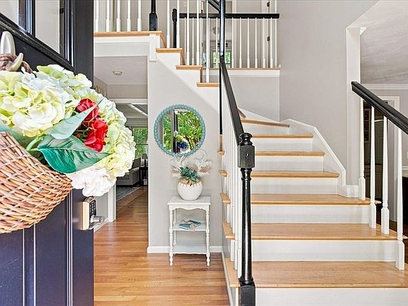 4th image of 9 Catherine Ave