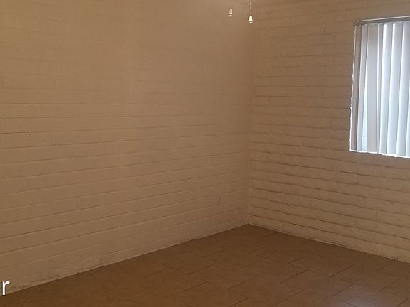 5th image of 2333 W Glenrosa Ave Suite 112