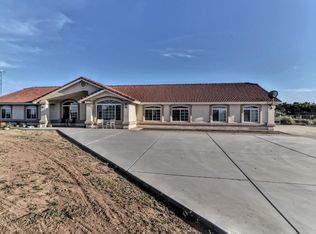 11675 Belmont Rd, Oak Hills, CA 92344