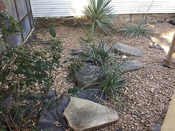 5th image of 205 W Ada Ave