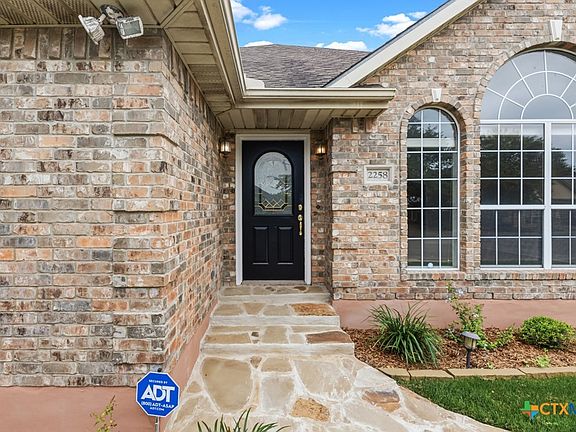 5th image of 2258 Kensington Way