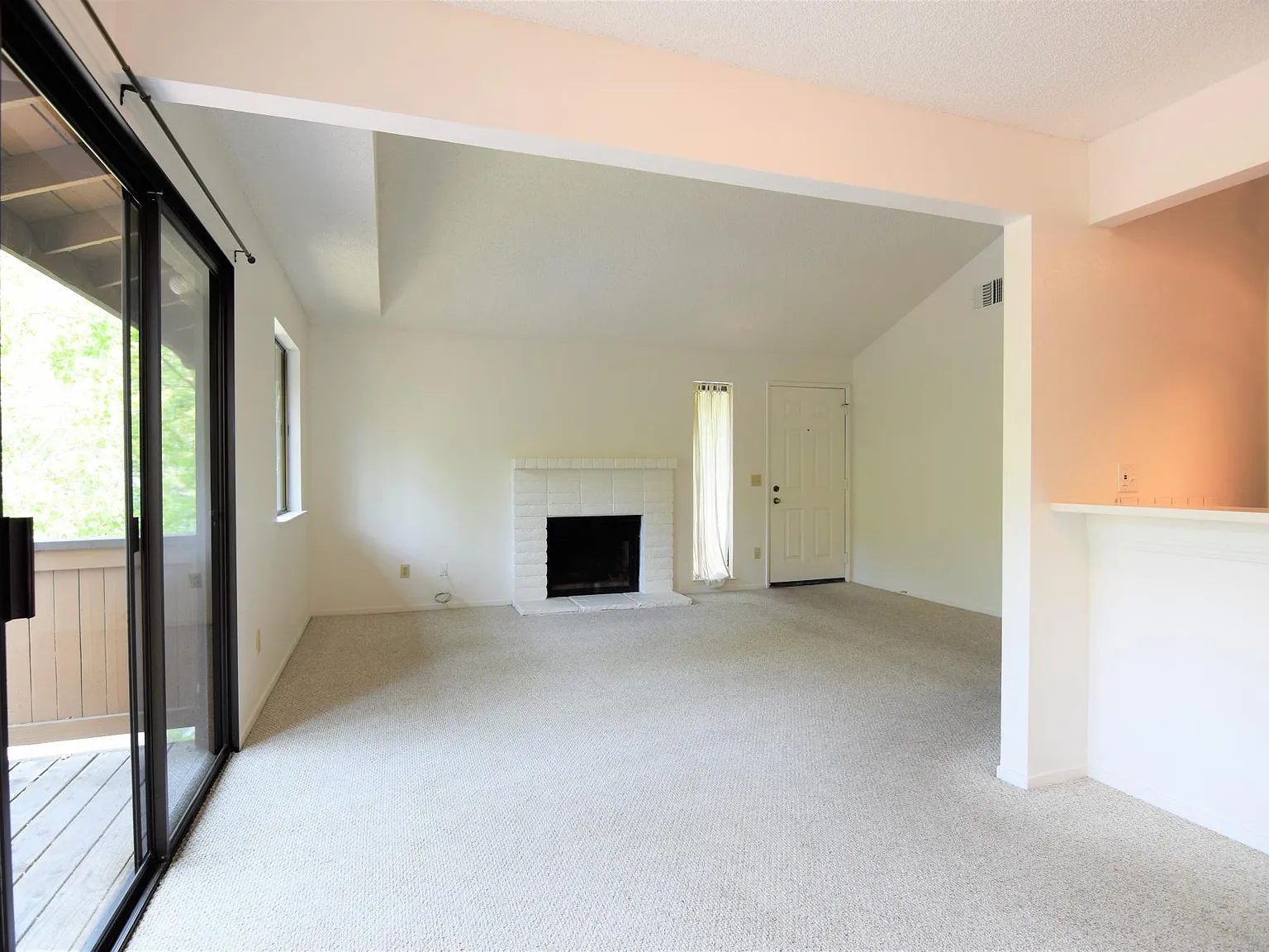 2 bed, 989 sqft, $2,850 — Photo 2