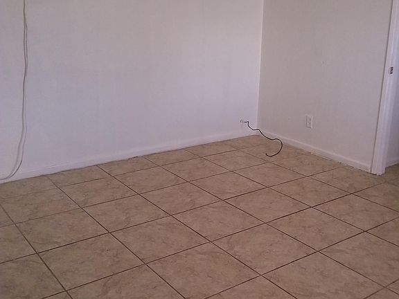 4th image of 66413 4th St