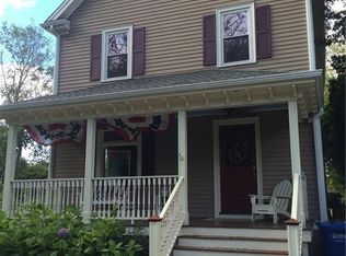 126 2nd St, Newport, RI 02840