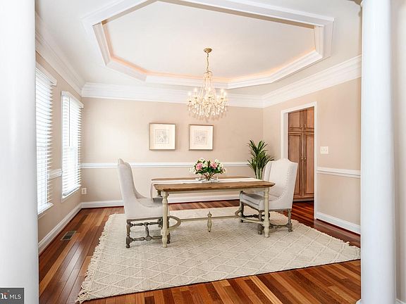 4th image of 351 Wye Rd