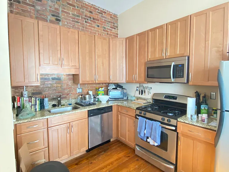38 Springfield St — Photo 6