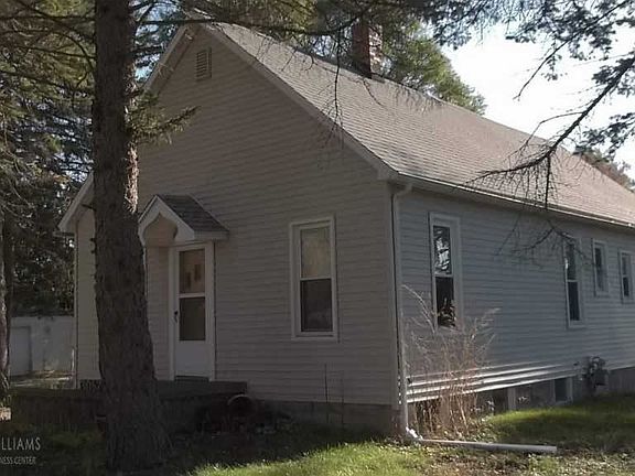 3rd image of 3057 Vincent Rd