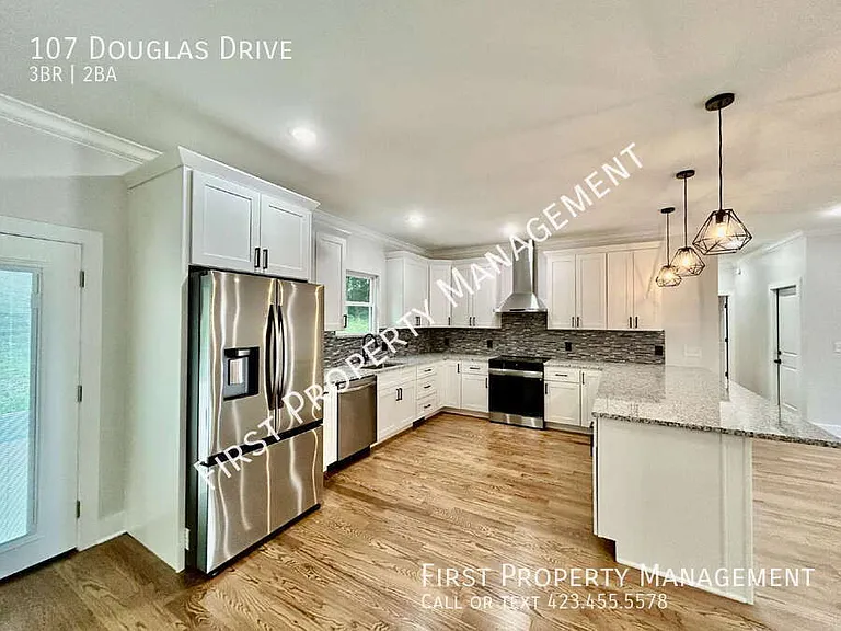 107 Douglas Dr — Photo 6