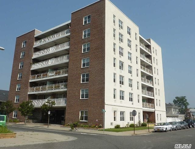 1st image of 855 E Broadway APT 2E
